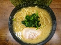「醤油豚骨ラーメン￥690(ライス無料)」@横浜家系ラーメン 駒込家の写真
