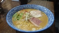 「鶏とろみそば：醤油」@麺や 而今 大東本店の写真