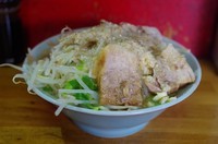 「ラーメン(ニンニク・アブラ)750円」@ラーメン髭の写真