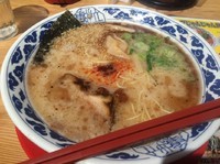 「昔味 黒【680円】」@らーめん 亀王 阪急東通り店の写真