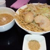 つけ麺大盛り　＋味玉　＋魚粉　(８８０円＋１００円＋５０円)