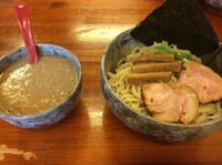 「燻つけ麺」@豚骨らーめん れんの写真