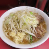 小ラーメンニンニク野菜少なめ