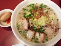 「黒豚豚骨らーめん＋味たまご」@桃源の写真