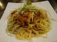 「よだれ鶏二色冷麺860円+餃子+ウーロン杯」@餃子市 新所沢店の写真