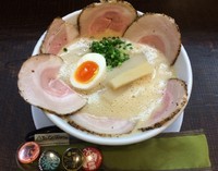 「豚CHIKIしょうゆチャーシューメン」@ラーメン家 みつ葉 本店の写真
