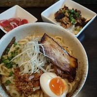 「坦々まぜそば大盛、ミニﾁｬｰｼｭｰ丼」@創作まぜそば 麺 cafe くるりの写真