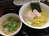 「【限定】鯛出汁鶏白湯潮つけ麺＋大盛り、800円＋100円」@ラーメン愉悦処 似星の写真