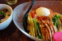 「スタミナ☆冷やし中華（１日１０食）＋牛すじハーフ丼（無料）」@noodle kitchen ミライゑの写真