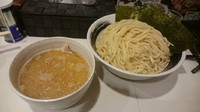 「金曜日スープ 鶏豚濃厚つけ麺(平打ち麺)」@麺屋 侍の写真