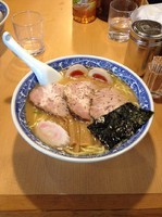 「特製中華そば」@中華そば 青葉 御徒町店の写真