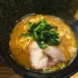 ラーメン(680円)+ライス(130円)+のり(100円)