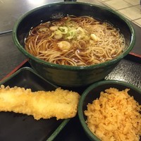 「かけ（￥320）＋いか天（クーポン）」@ゆで太郎 関内太田町店の写真