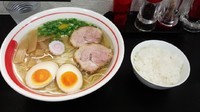「特製アゴ塩らーめん大盛」@自家製麺SHINの写真