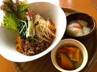 「汁なし担々麺 赤」@汁なし麺専門店 Mendesignの写真