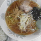 しょうゆラーメン\550＋小ライス（サービス）