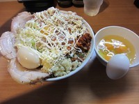 「限定　あの豚（８５０円）＋豚＋味玉＋生卵×５」@豚星。の写真