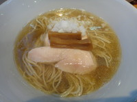 「【曜日限定】煮干らーめん・塩」@らーめん芝浜の写真