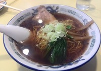「らー麺 560円その他」@手作り餃子ラーメン まる長の写真