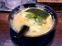 「とんこつ醤油ラーメン ¥750」@一撃らーめんの写真