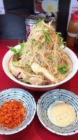 「冷やし中華（並）200グラム 800円　ヤサイマシニンニクカ」@千里眼の写真