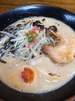 「黒とんこつ  700円」@ラーメン 猪やの写真