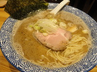 「煮干し鶏白湯ソバ」@SOUP NOODLE 青雲の志の写真