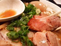 「濃厚中華そば 中（850円）＋」@BASSO ドリルマンの写真