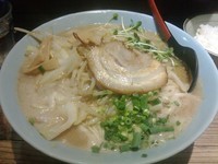 「とんこつ野菜ラーメン(大盛り)＋ライス２杯」@吉法師の写真