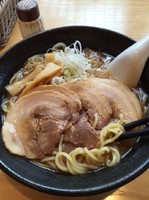 「北海道昆布だし味噌チャーシューラーメン950円」@池田山 garden cafeの写真