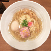 「鯛塩そば〜半熟味玉付き〜」@鯛塩そば 灯花 本店の写真