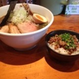 喜元門ラーメン➕辛肉飯