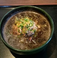 「黒醤油らうめん８００円」@Neueste Nudeln No.8の写真
