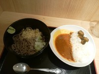 「冷やし朝定食カレー390円」@よもだそば 銀座店の写真