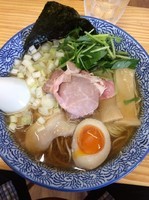 「煮干しそば白醤油680円」@中華そば よしかわの写真