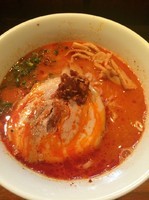 「辛味赤熟成ラーメン」@麺や 虎ノ道の写真