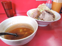 「｢かつお節とたまねぎのつけ麺　ニンニクショウガアブラ｣」@ラーメン二郎 大宮店の写真