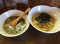 「つけ麺(700円)+ギョーザセット(300円)」@らあめん一路の写真