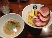「【限定】燻製鶏白湯つけめん＋チャーシュー、800円＋250円」@RAMEN GOTTSUの写真
