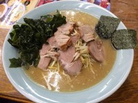 「ネギチャーシューメン中+ワカメ／¥1,100+100」@ラーメンショップ たつみや 麻溝台の写真
