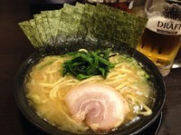 「醤油豚骨のり（脂多め）」@横浜家系ラーメン 市ヶ家の写真