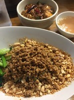 「汁なし坦坦麺、ミニ麻婆丼」@雲林坊の写真