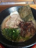「豚骨ラーメン塩（７５０円）」@麺家 まん福の写真