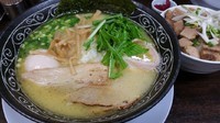 「こってり鷄塩(780)味玉(100)チャーシュー丼(300)」@丸直の写真