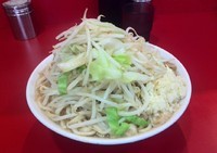 「小ラーメン700円 (麺少な目、ヤサイ・ニンニク・カラメ)」@ラーメン二郎 札幌店の写真