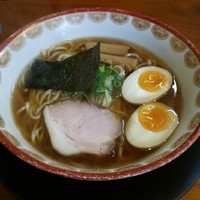 「味玉入中華そば」@自然派ラーメン 神楽の写真