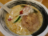 「冷たいらーめん （白）　　750円」@麺屋 けくぅの写真