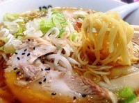 「醤油ラーメン(680円)」@らーめん元の写真