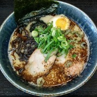 「火の国しおラーメン 黒」@とんこつ麺屋 火の国の写真