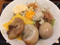 「豚玉まぜそば(辛味以外全マシ)」@ジャンクガレッジ イオンレイクタウンmori店の写真